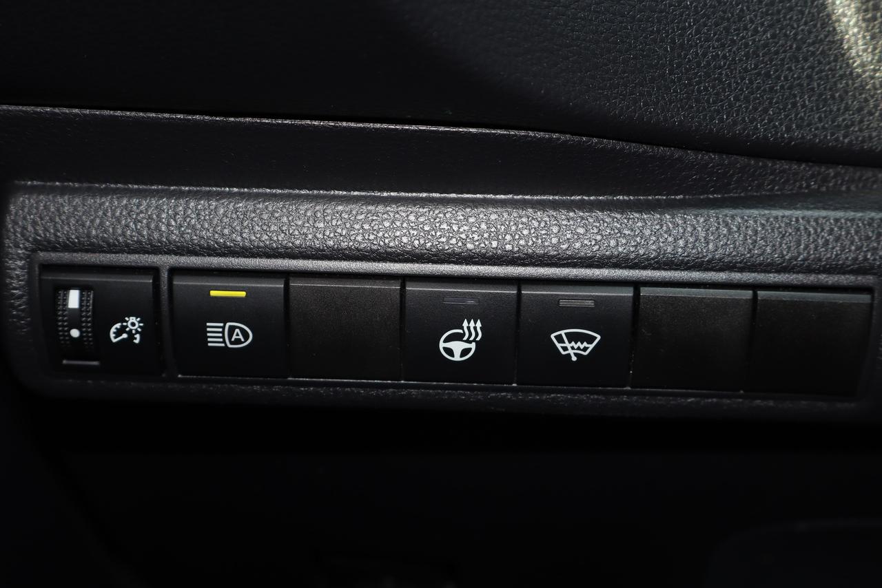 2025 Toyota Corolla LE Plus Sunroof Photo