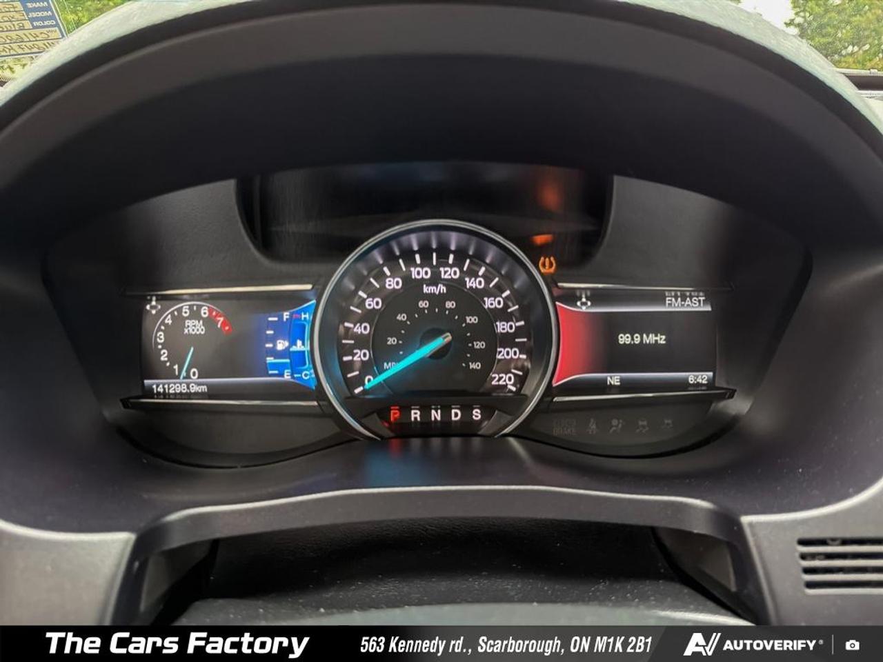 2017 Ford Explorer XLT 4WD No Accident - Apple Carplay Loaded! Photo