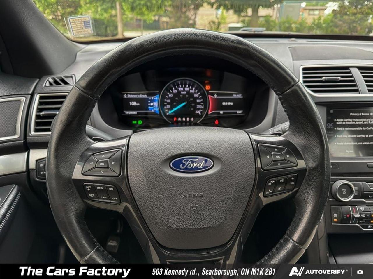 2017 Ford Explorer XLT 4WD No Accident - Apple Carplay Loaded! Photo