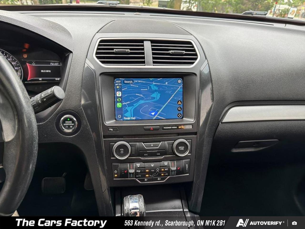 2017 Ford Explorer XLT 4WD No Accident - Apple Carplay Loaded! Photo