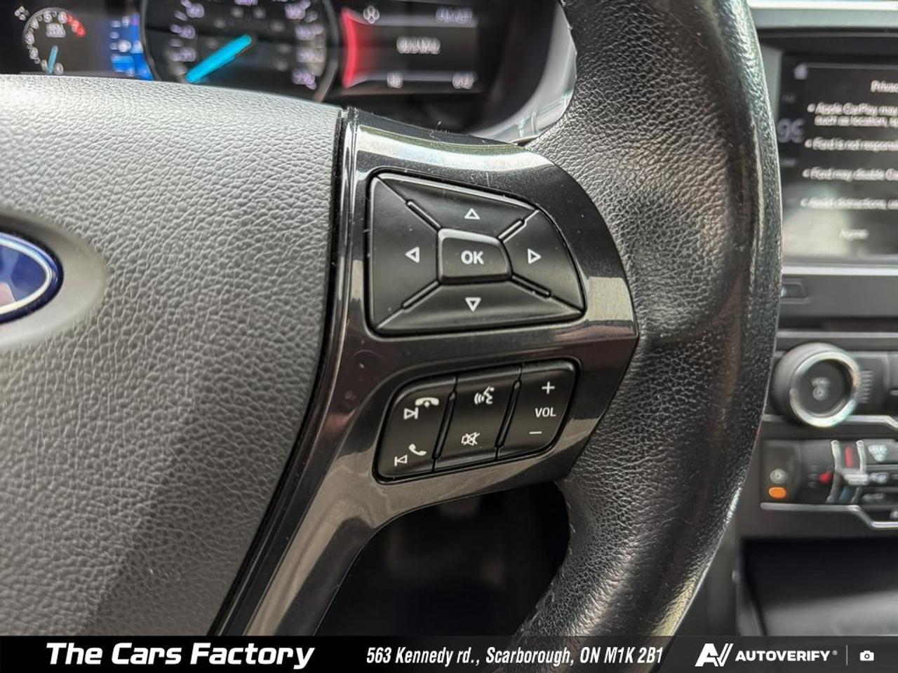 2017 Ford Explorer XLT 4WD No Accident - Apple Carplay Loaded! Photo