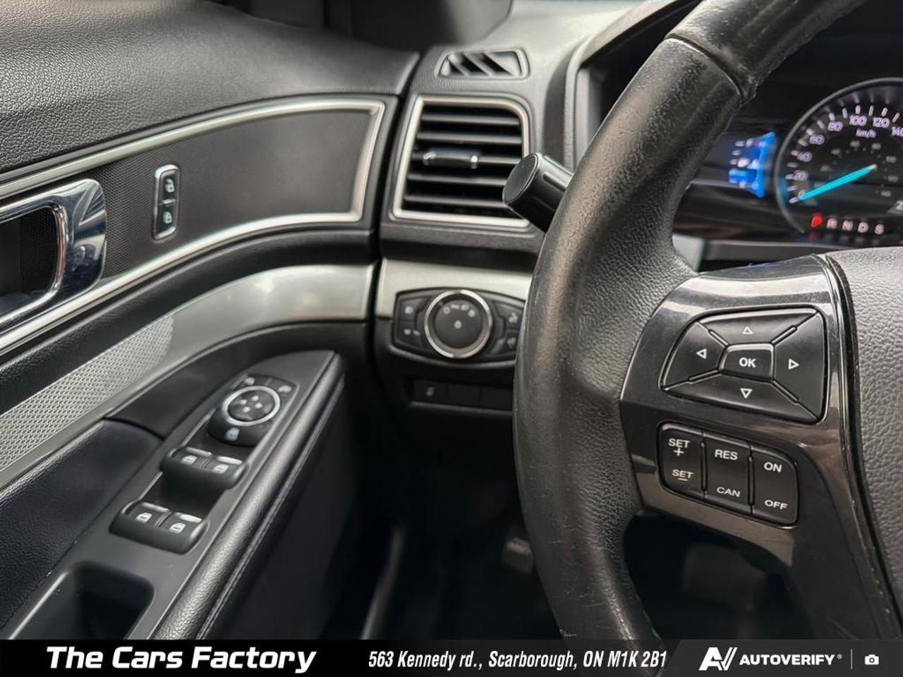 2017 Ford Explorer XLT 4WD No Accident - Apple Carplay Loaded! Photo