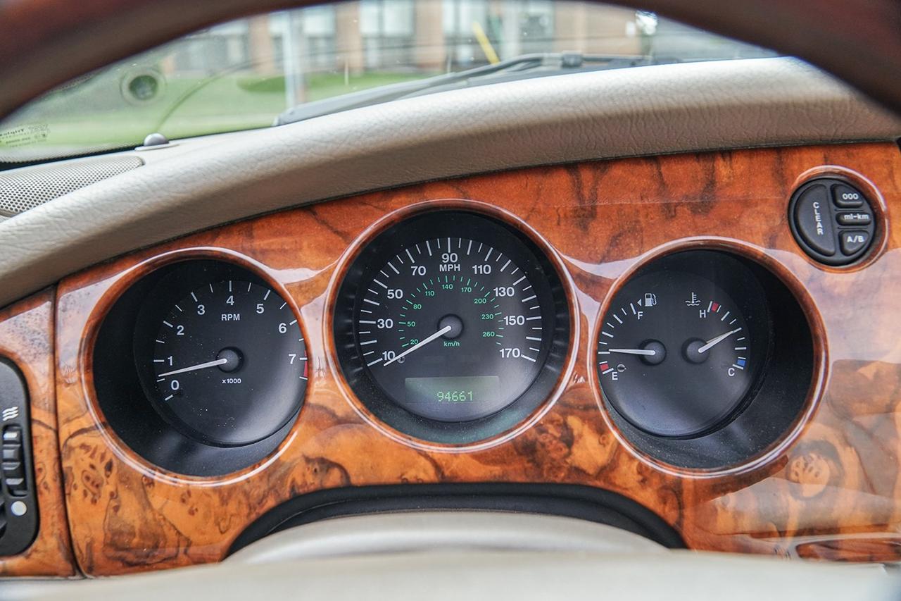 1999 Jaguar XK8 Convertible |HARMAN&KARDON|HEATED SEATS|BEIGE INT Photo