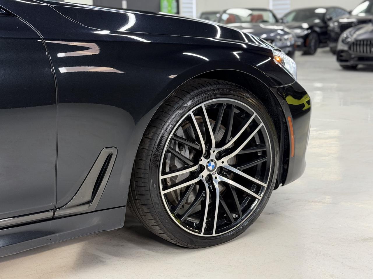2018 BMW 750Li M SPORT|LWB|SKY LOUNGE|EXEC PKG|MASSAGE|ACC|HUD| Photo2