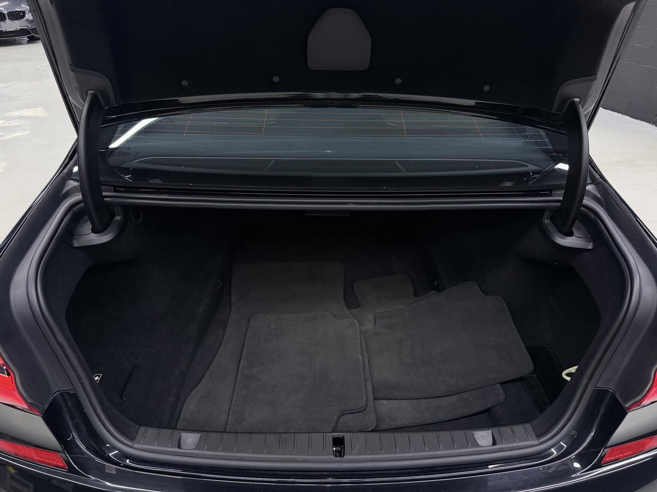 2018 BMW 750Li M SPORT|LWB|SKY LOUNGE|EXEC PKG|MASSAGE|ACC|HUD| Photo