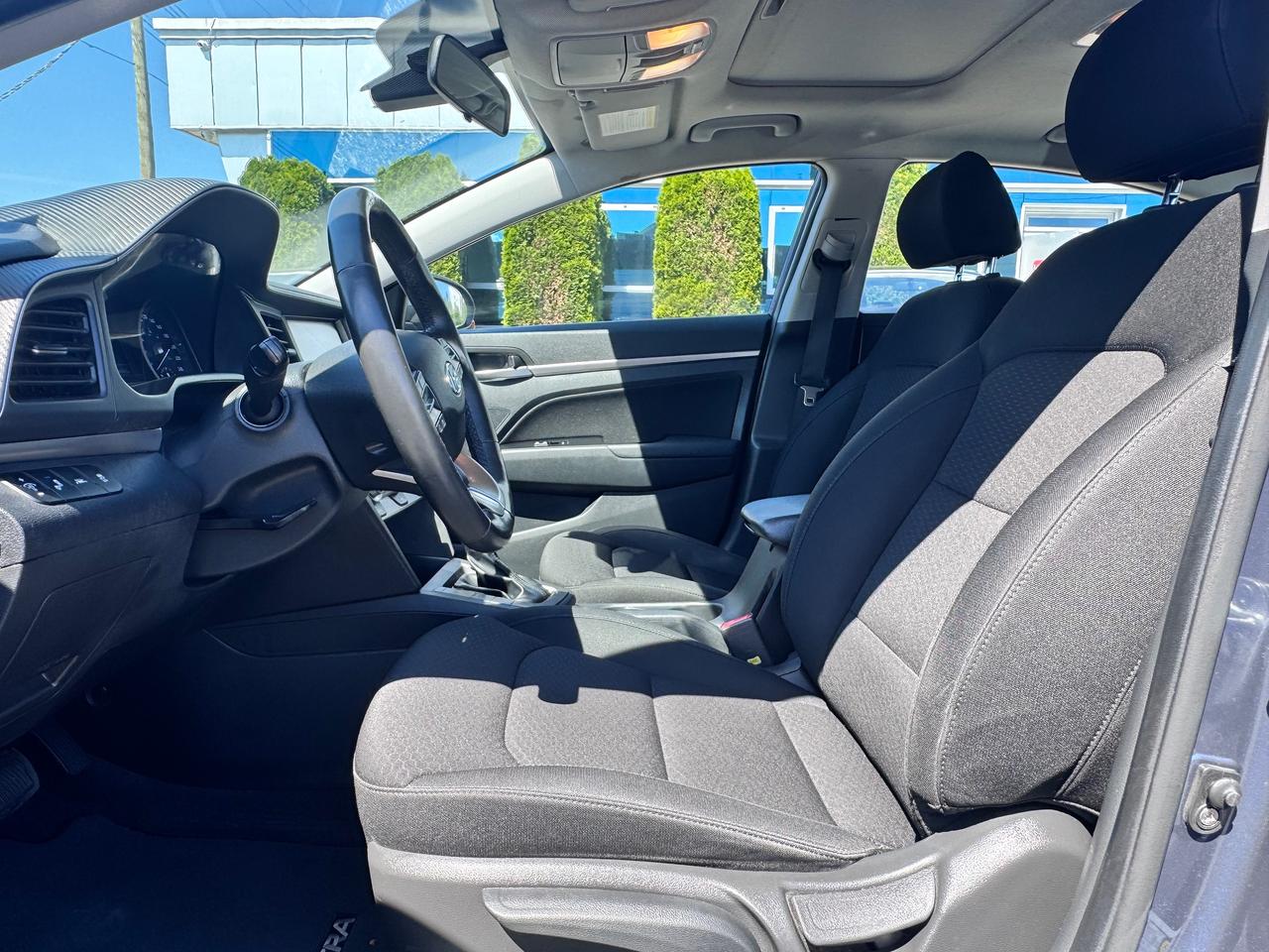 2019 Hyundai Elantra FINANCING AVAILABLE Photo9