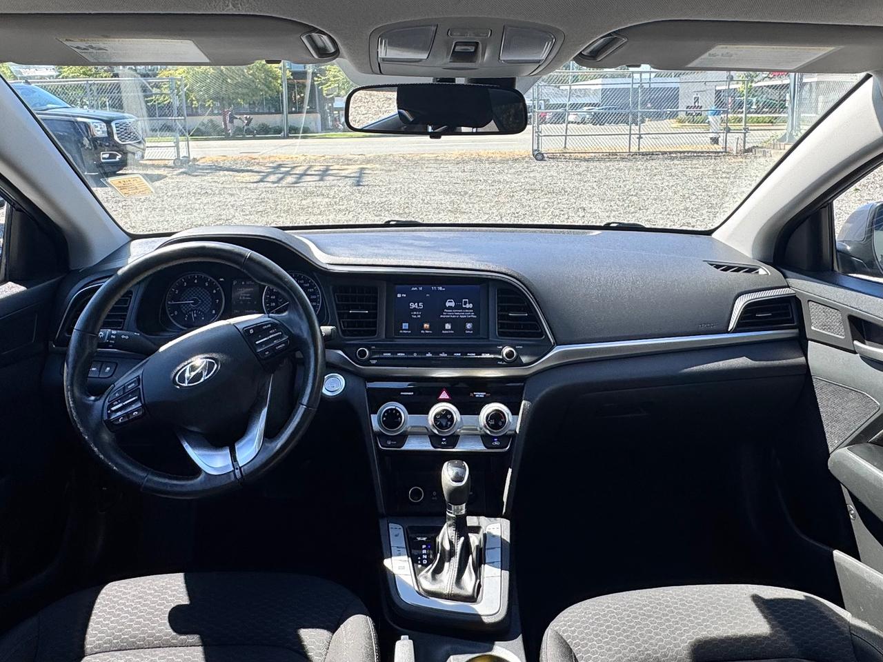 2019 Hyundai Elantra FINANCING AVAILABLE Photo10