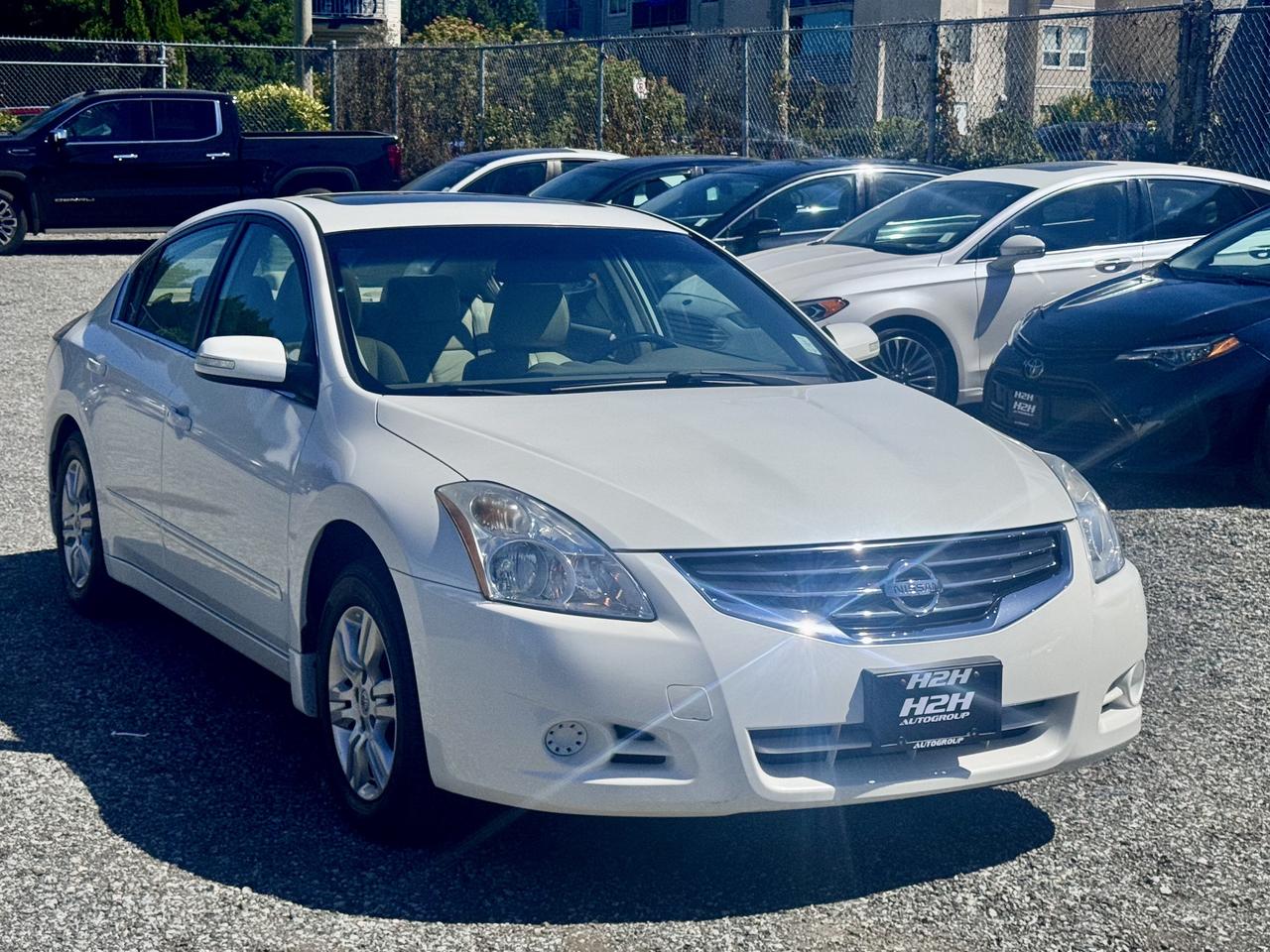 2010 Nissan Altima 4DR SDN I4 CVT 2.5 S Photo3