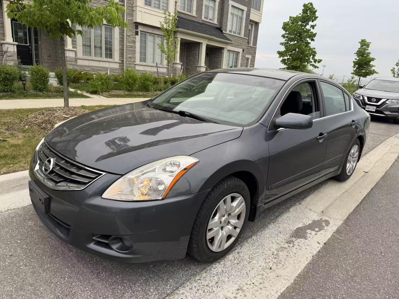 Used 2010 Nissan Altima 2.5 S for sale in Toronto, ON