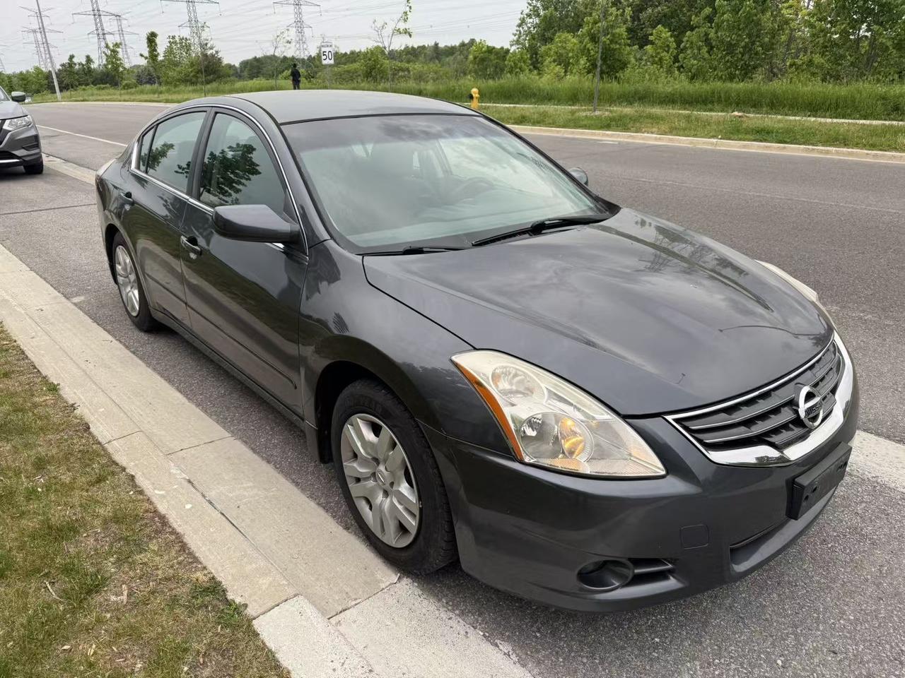 2010 Nissan Altima 2.5 S Photo
