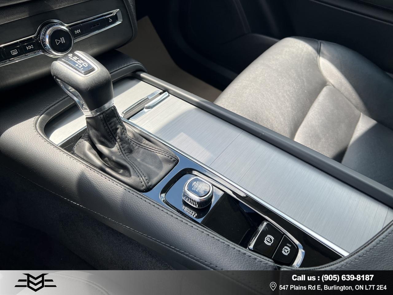 2022 Volvo XC90 T6 AWD Momentum 7-Seater - Navigation !!! Photo