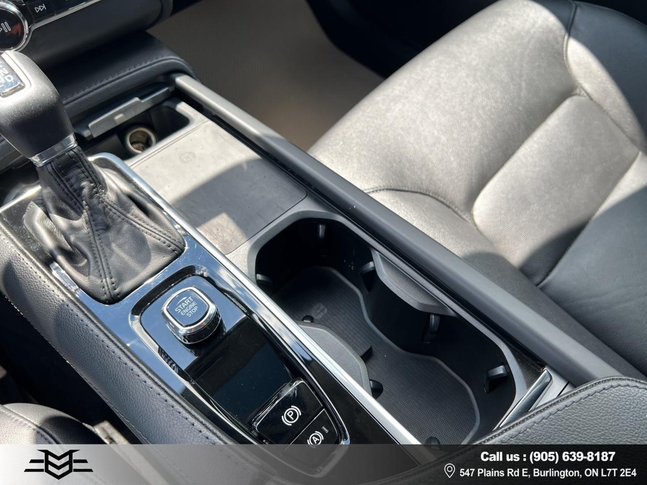 2022 Volvo XC90 T6 AWD Momentum 7-Seater - Navigation !!! Photo