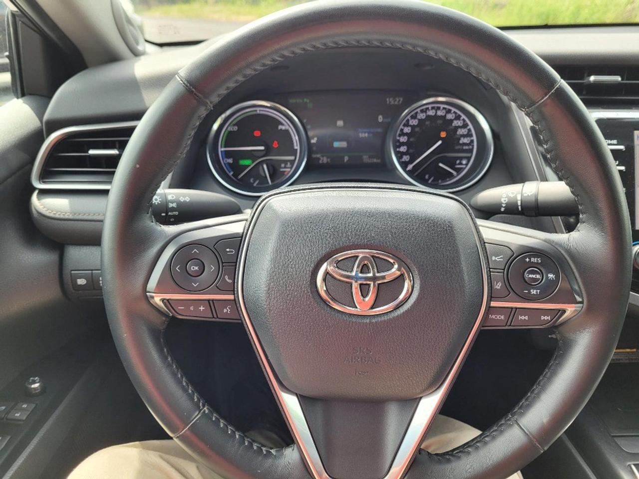 2020 Toyota Camry HYBRID Hybrid XLE Auto Photo