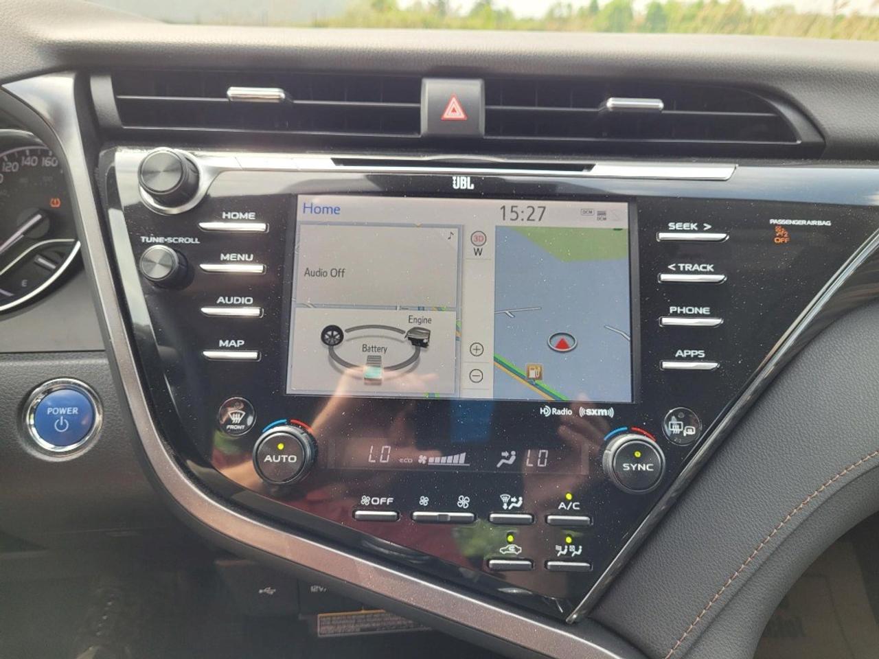 2020 Toyota Camry HYBRID Hybrid XLE Auto Photo
