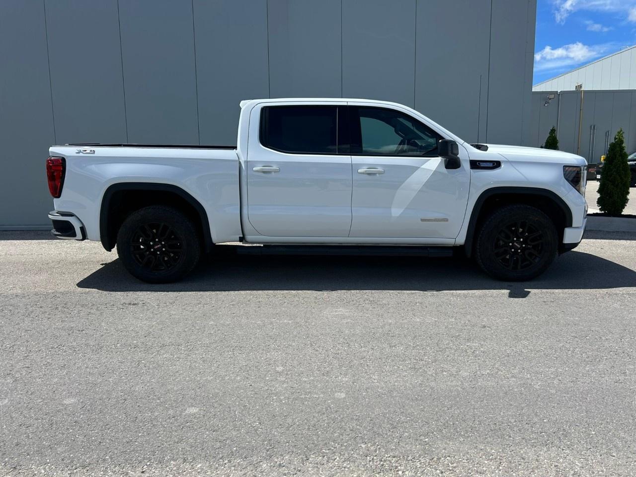 2026 GMC Sierra 1500 Crew Cab Short Box 4-Wheel Drive Elevation Photo4