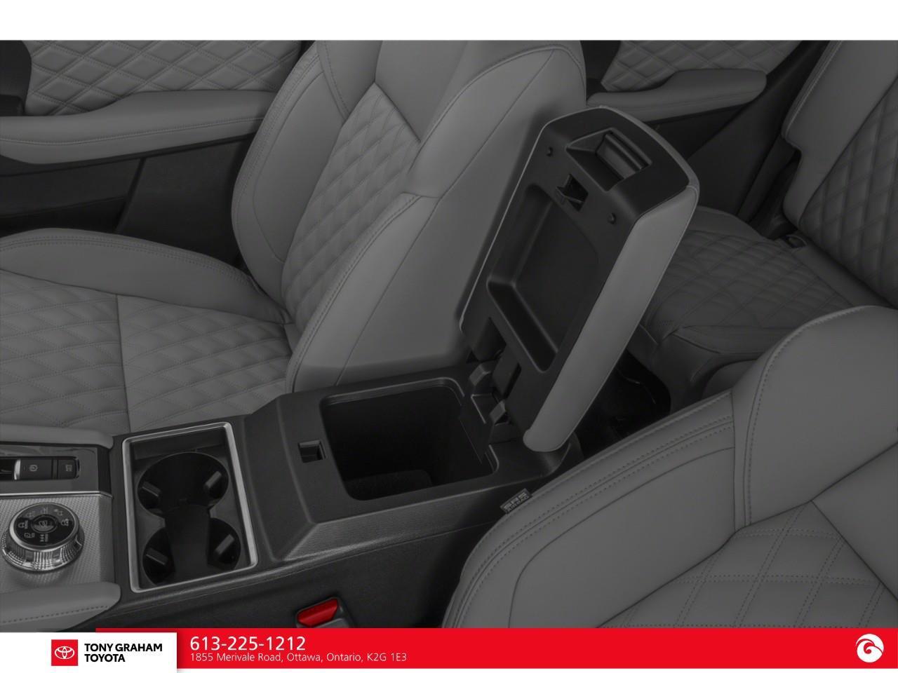 2025 Mitsubishi Outlander Phev GT Photo