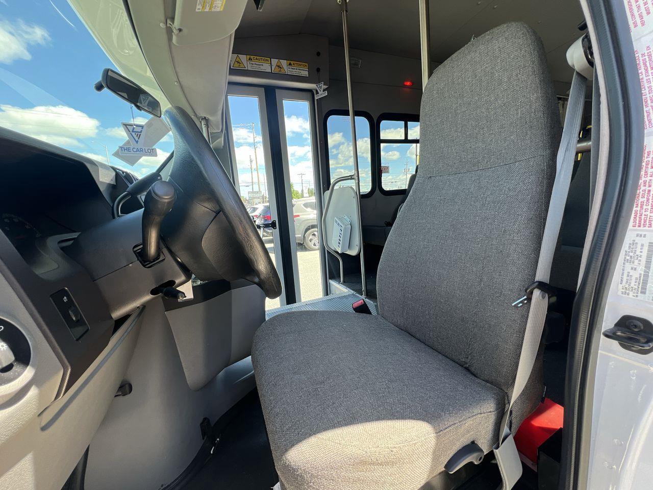 2014 Ford E450 Cutaway 15 PASSENGER Photo2