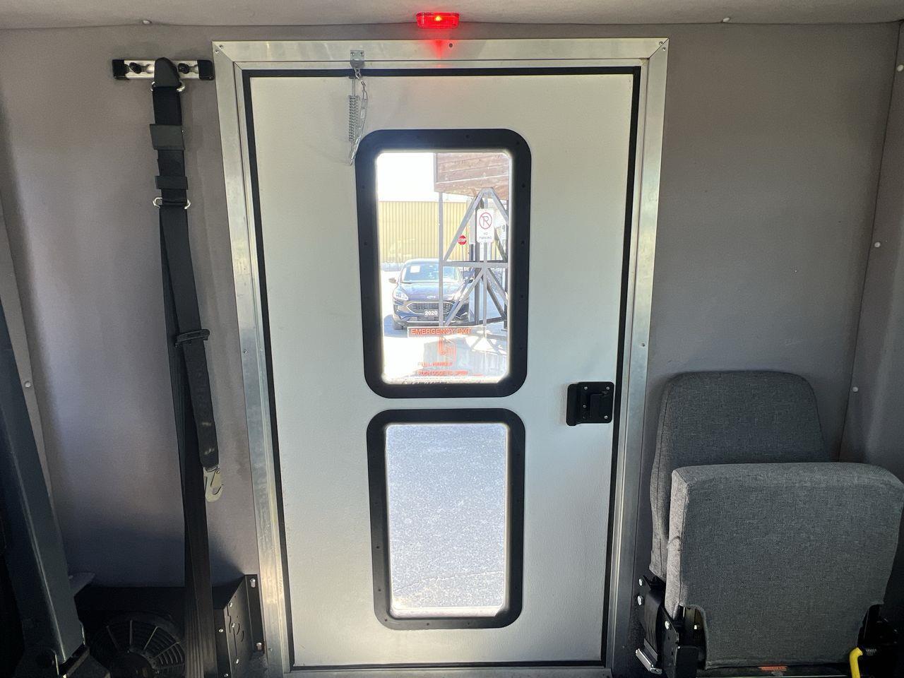 2014 Ford E450 Cutaway 15 PASSENGER Photo