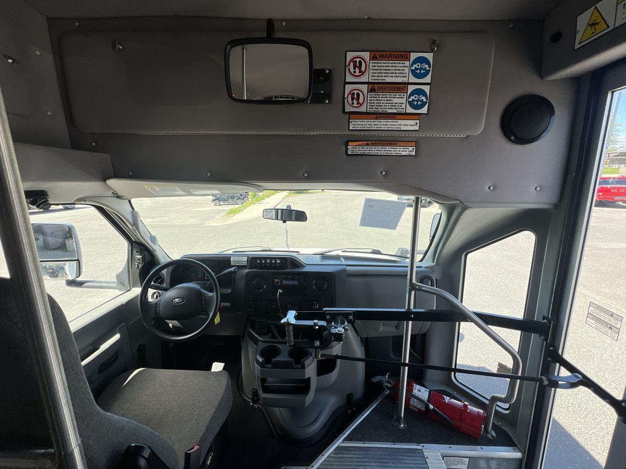 2014 Ford E450 Cutaway 15 PASSENGER Photo