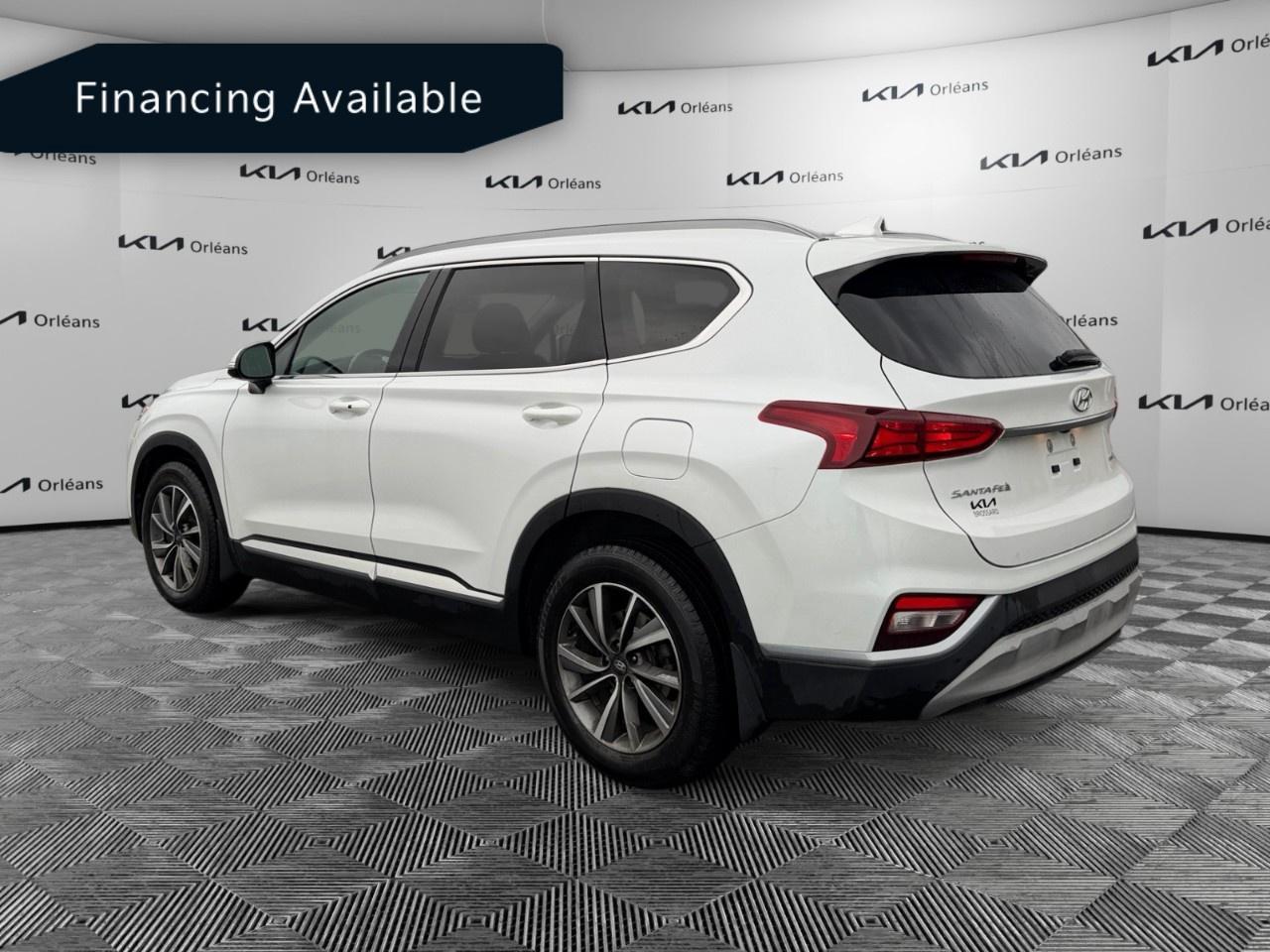 2019 Hyundai Santa Fe 2.0T Preferred AWD w/Sunroof Photo2