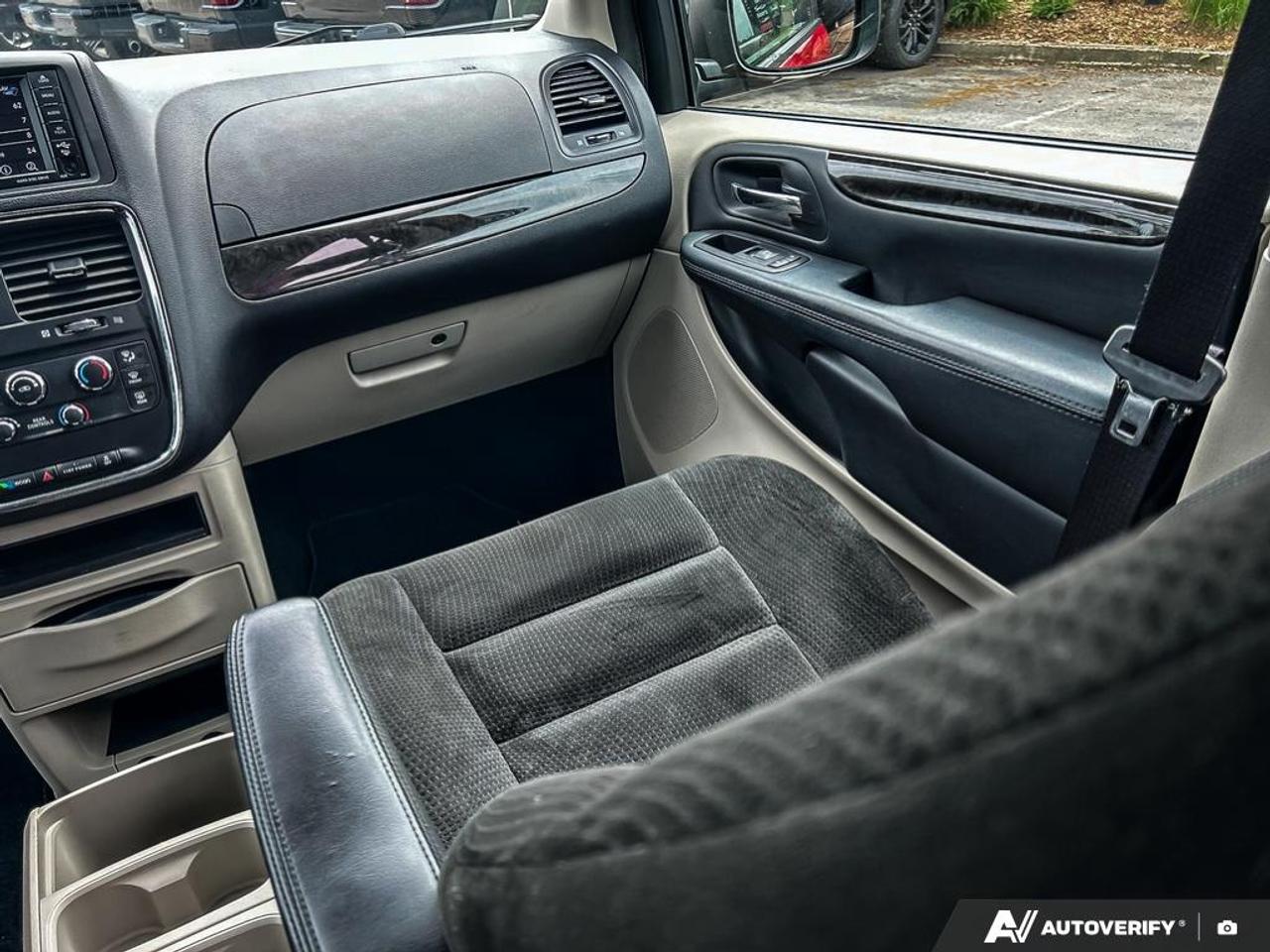 2016 Dodge Grand Caravan SE/SXT 1 OWNER | SAFETY CERTIFIED Photo