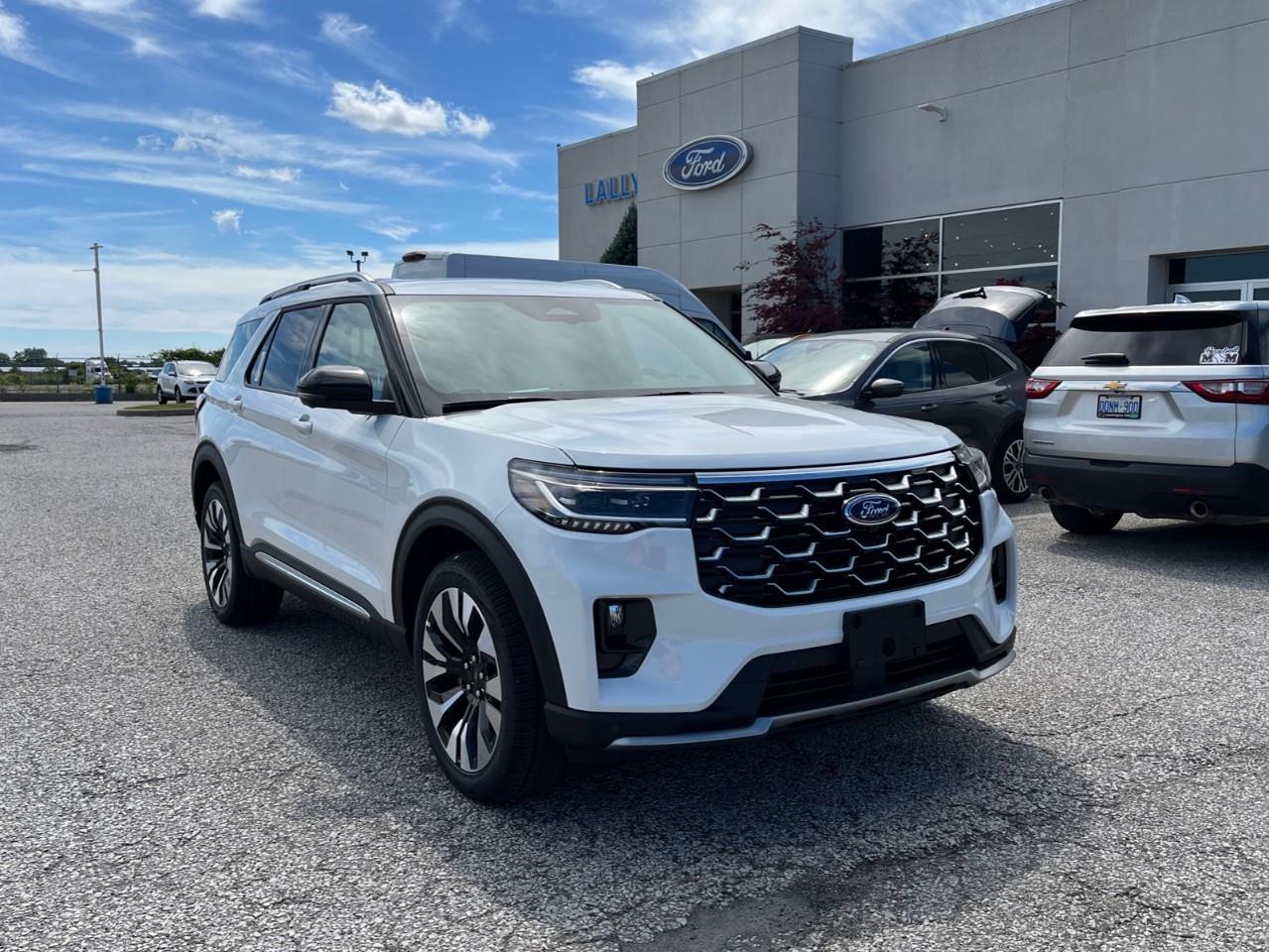 2026 Ford Explorer Platinum Photo