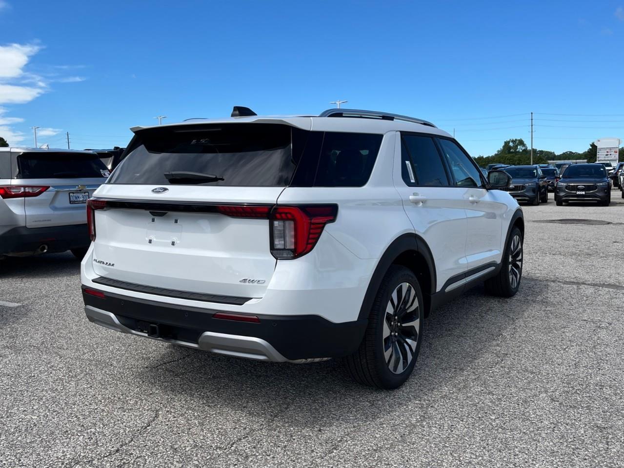 2026 Ford Explorer Platinum Photo