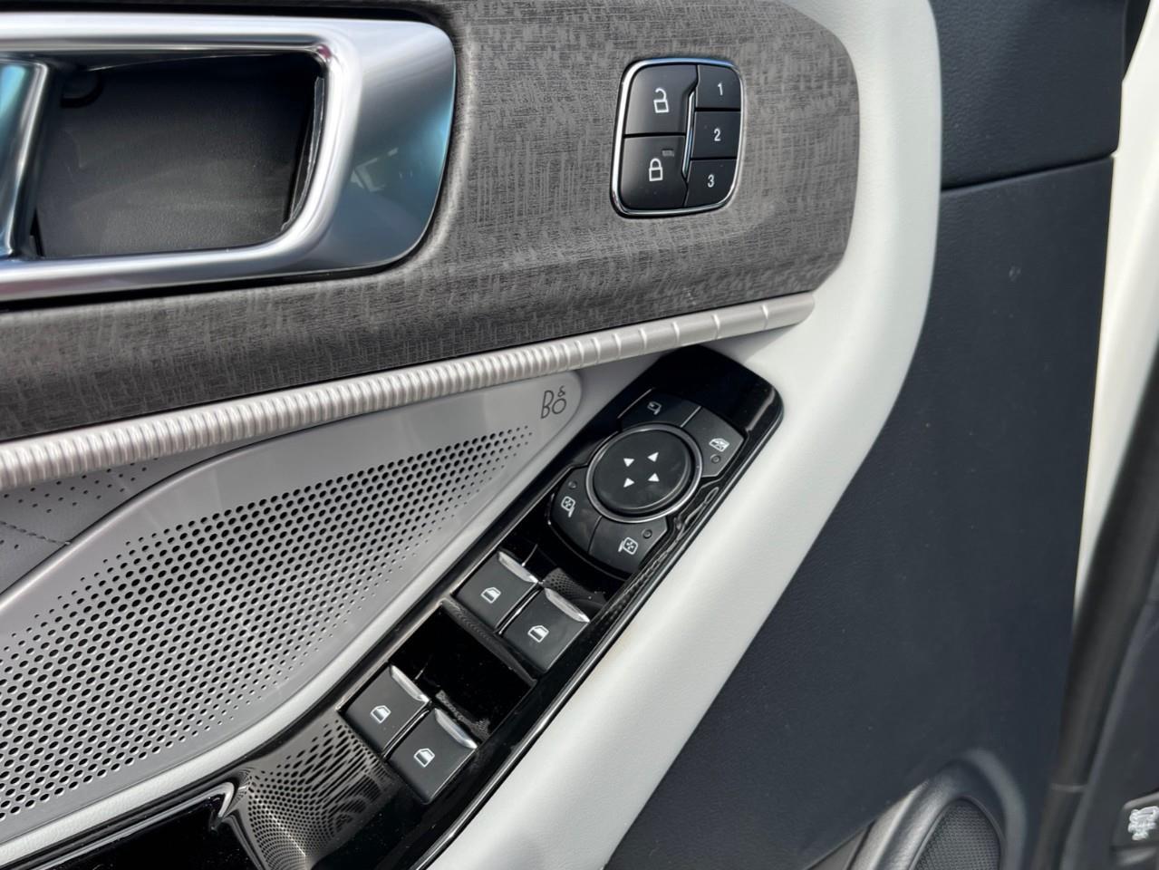 2026 Ford Explorer Platinum Photo