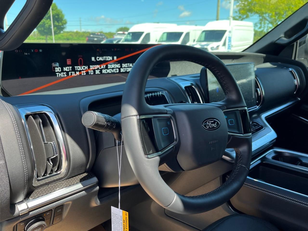 2026 Ford Expedition Max Platinum Photo