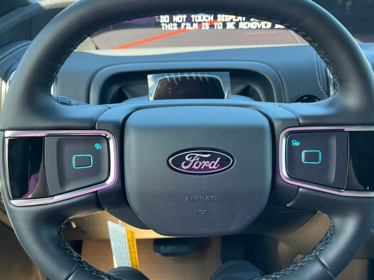 2026 Ford Expedition Max Platinum Photo
