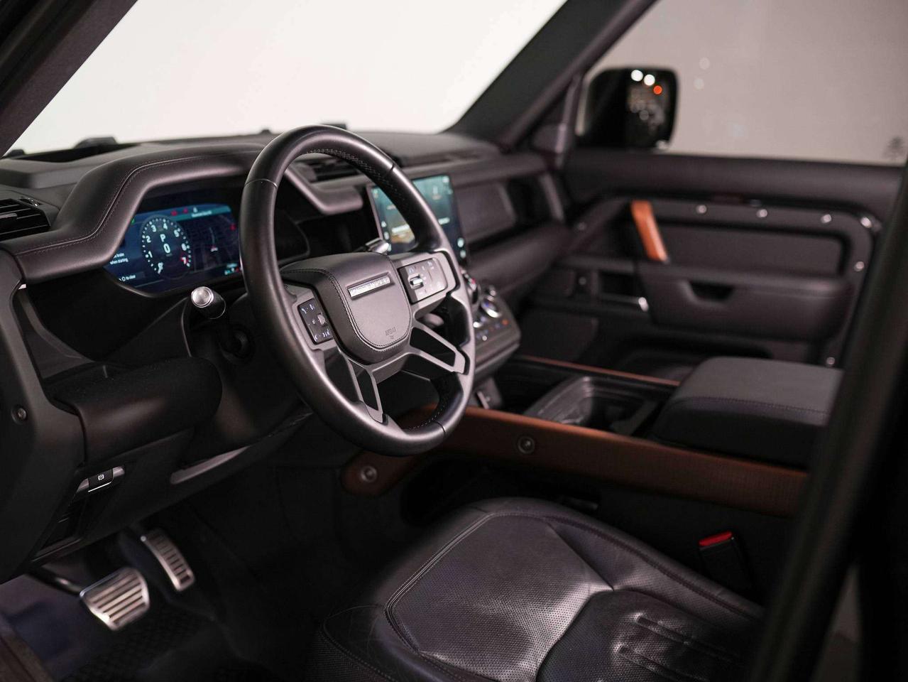 2022 Land Rover Defender X | P400 | MERIDIAN | HUD | 22 IN Photo
