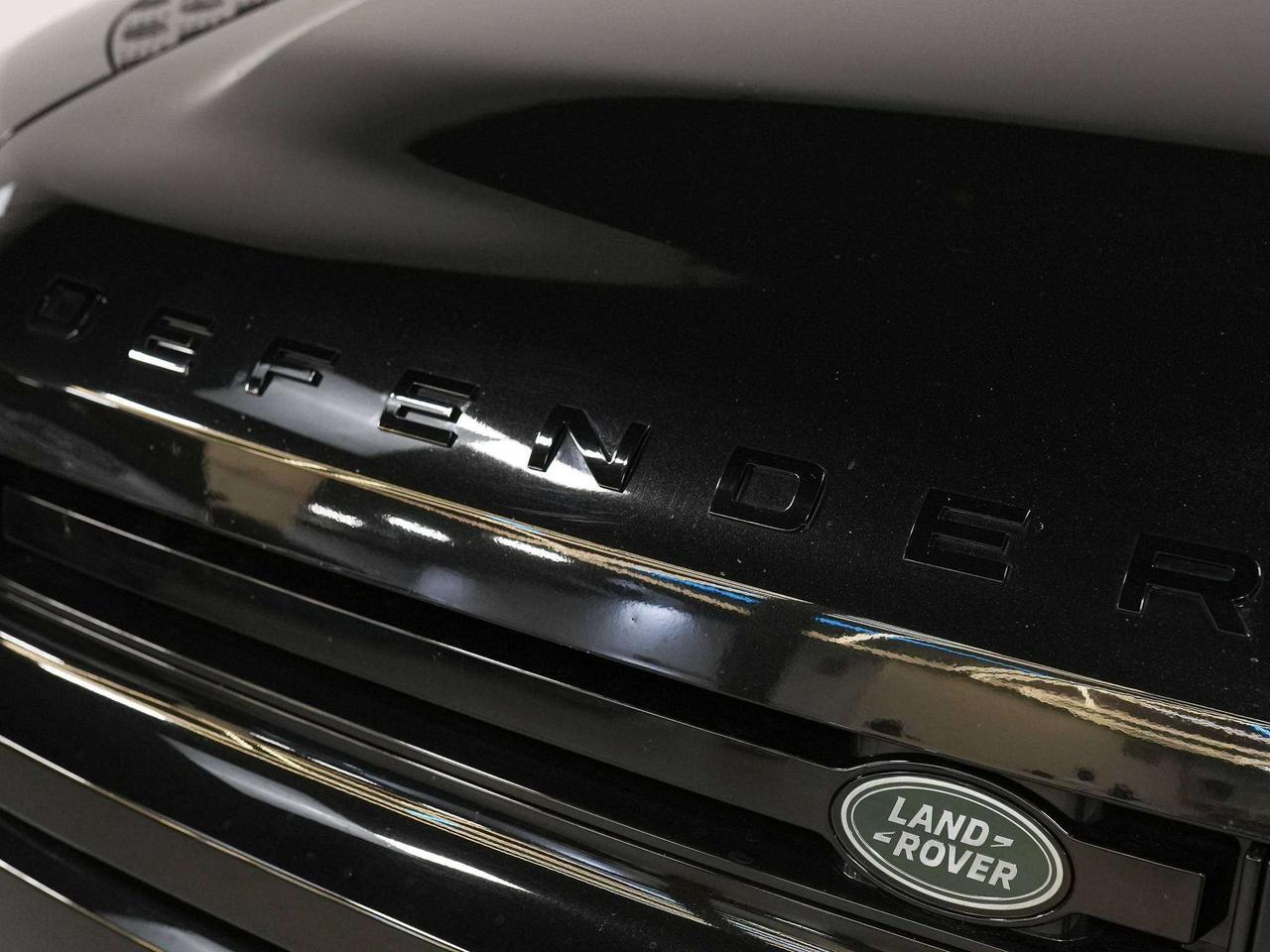2022 Land Rover Defender X | P400 | MERIDIAN | HUD | 22 IN Photo