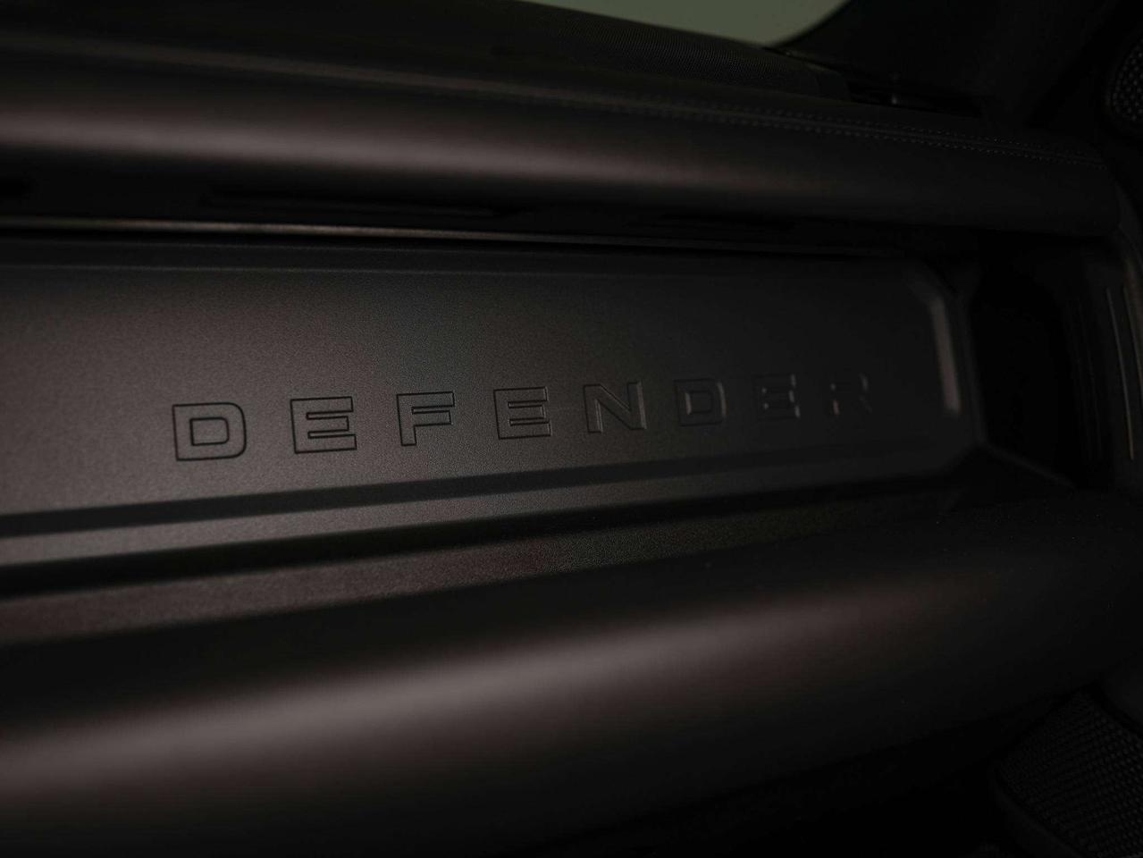 2022 Land Rover Defender X | P400 | MERIDIAN | HUD | 22 IN Photo