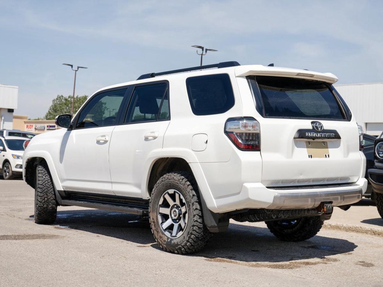 2021 Toyota 4Runner 4WD/ FRESH PIECE OF MACHINERY! Photo