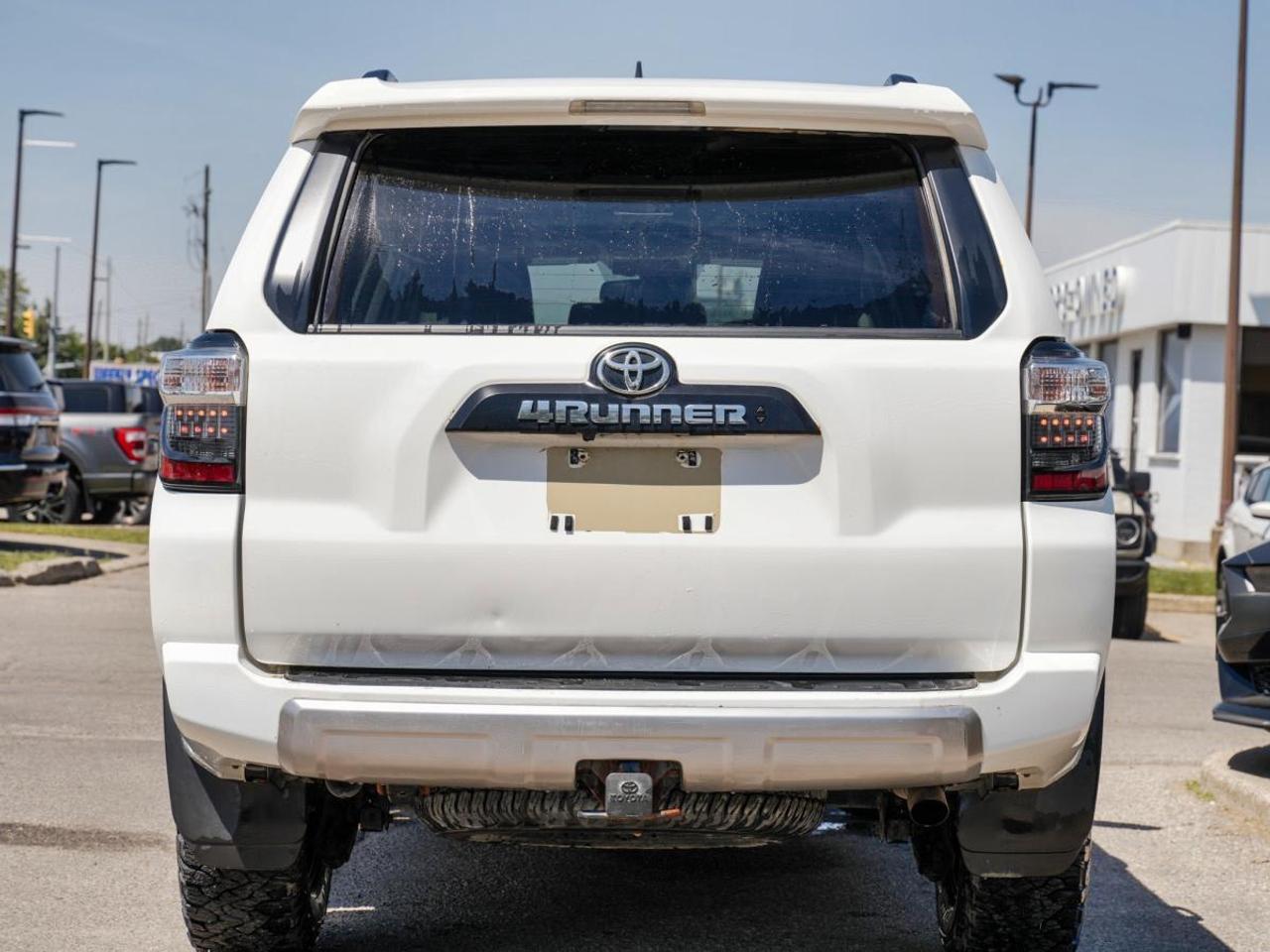 2021 Toyota 4Runner 4WD/ FRESH PIECE OF MACHINERY! Photo