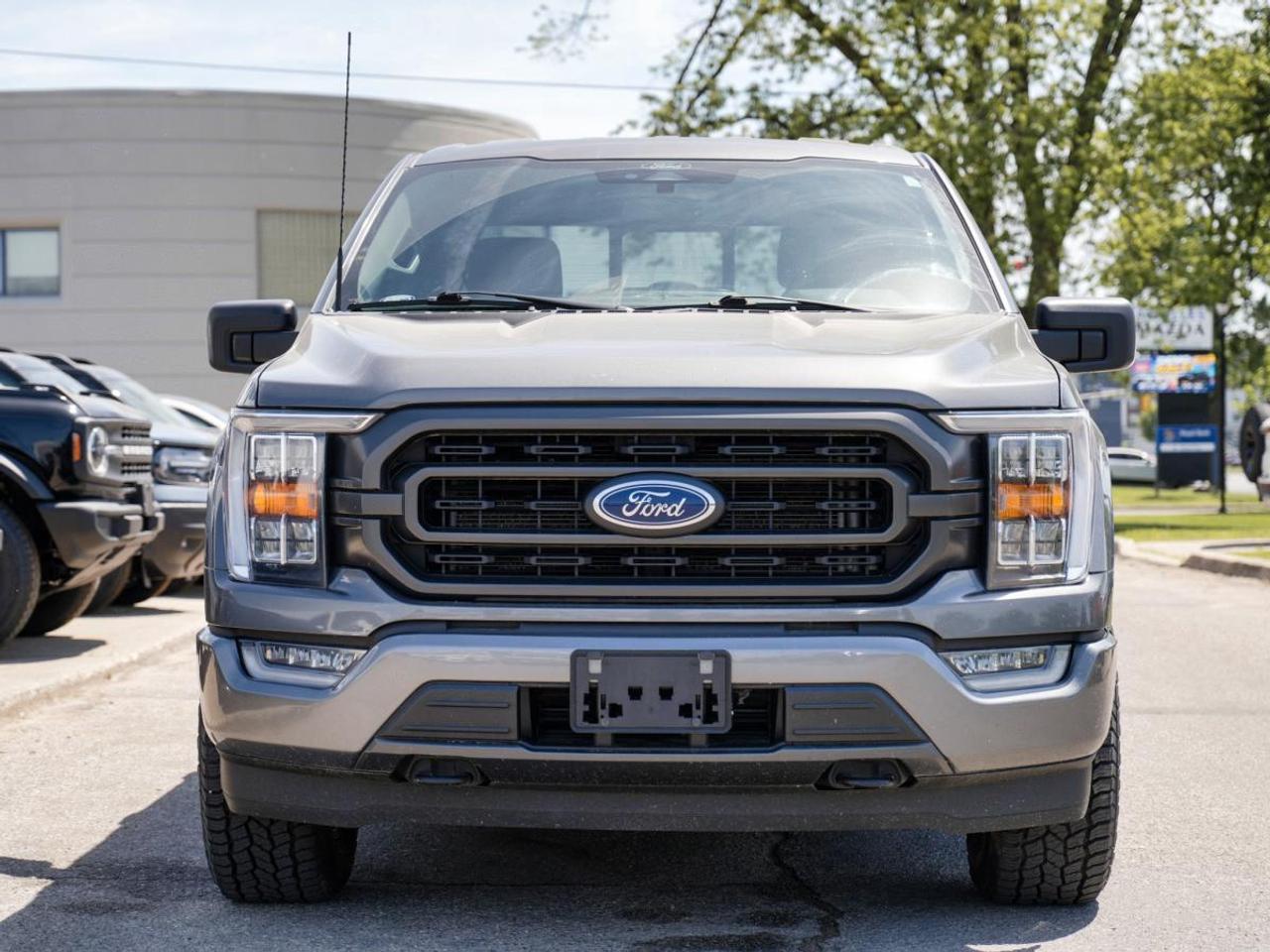 2022 Ford F-150 XL 4WD SuperCrew 5.5' Box | Photo