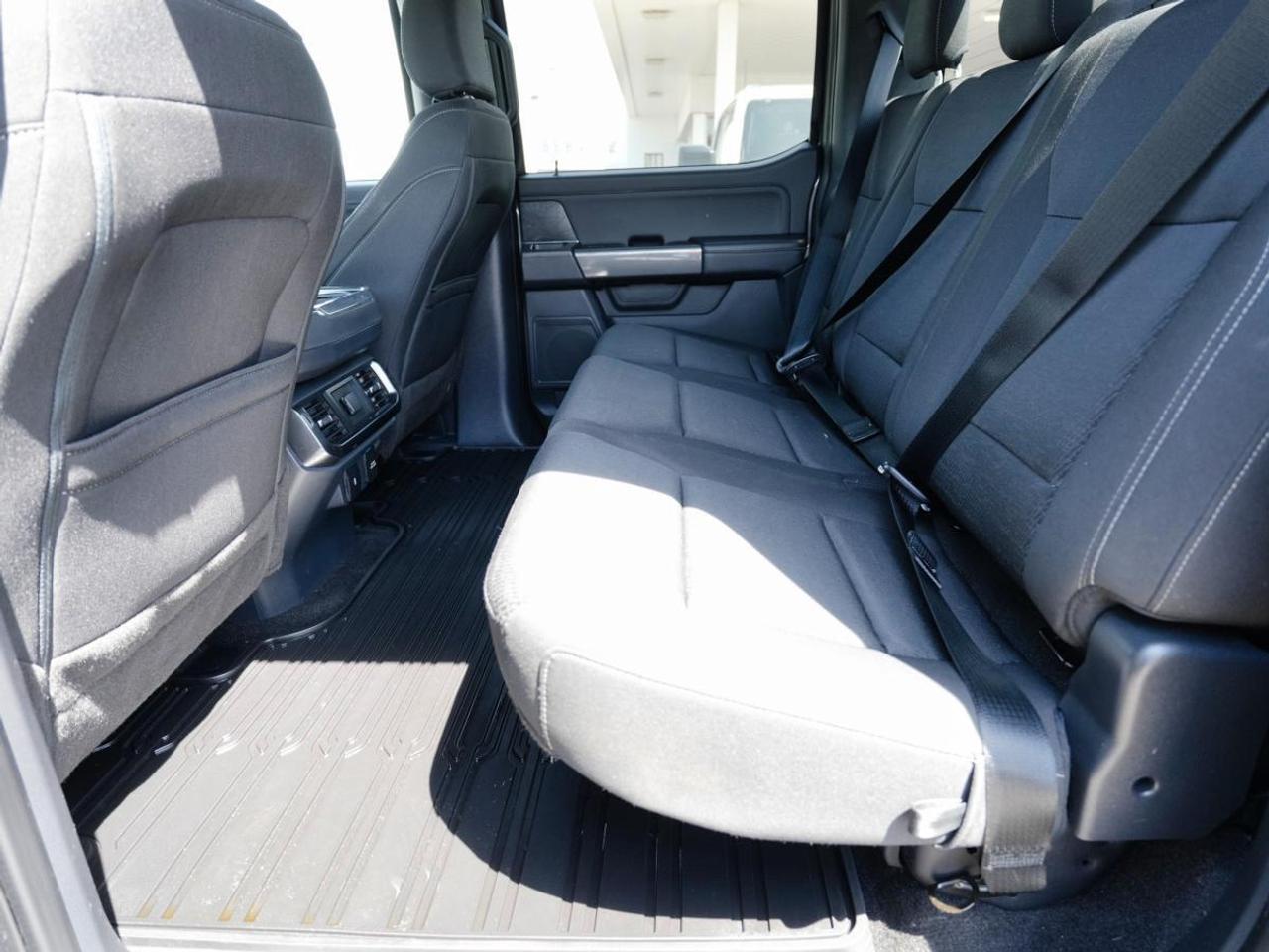 2022 Ford F-150 XL 4WD SuperCrew 5.5' Box | Photo