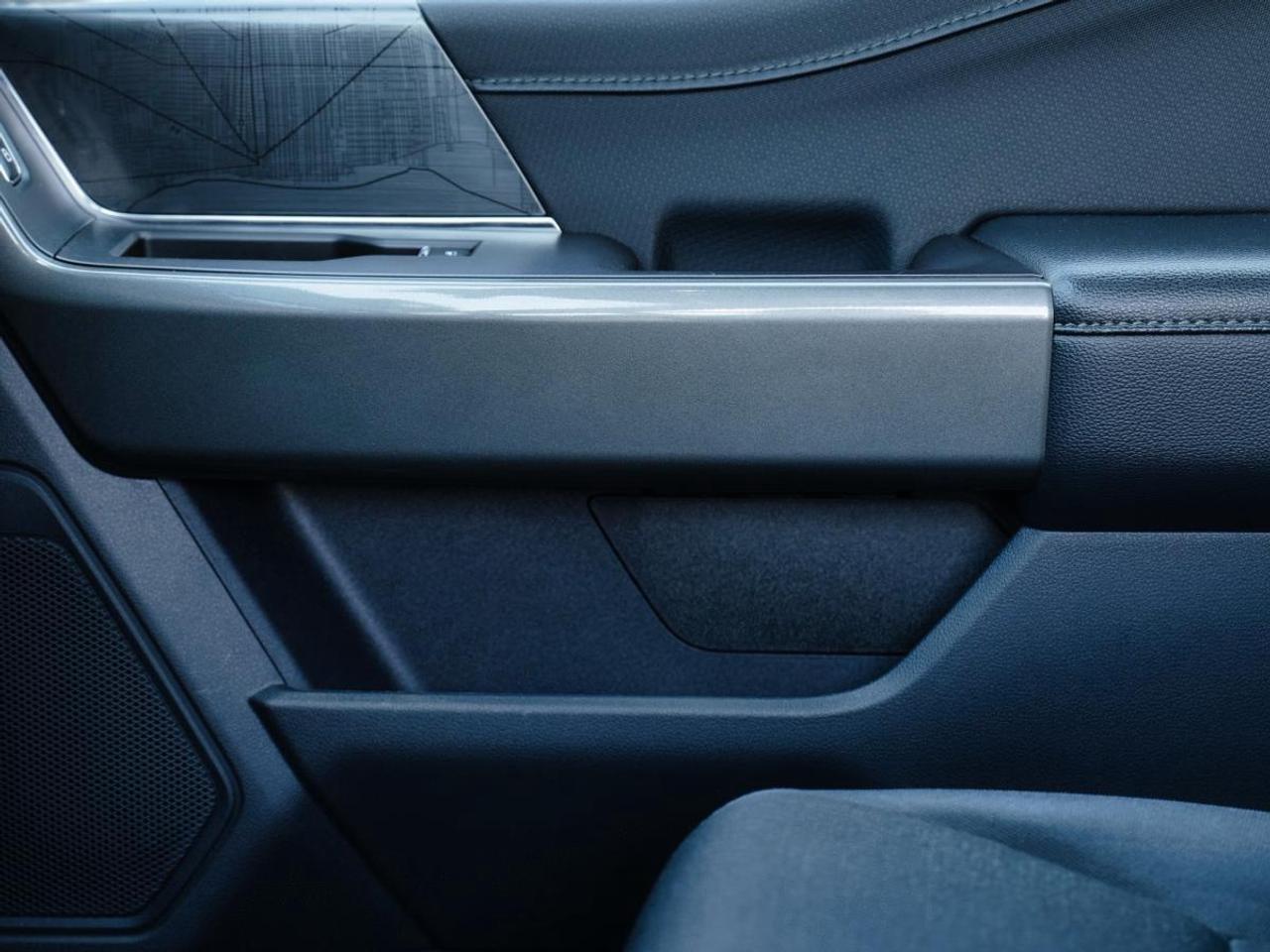 2022 Ford F-150 XL 4WD SuperCrew 5.5' Box | Photo