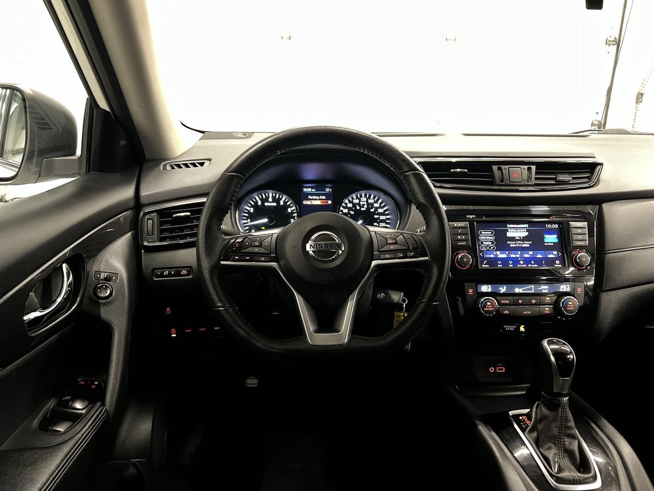 2020 Nissan Rogue SE AWD | HTD SEATS | CARPLAY | 17IN ALLOYS | A/C Photo