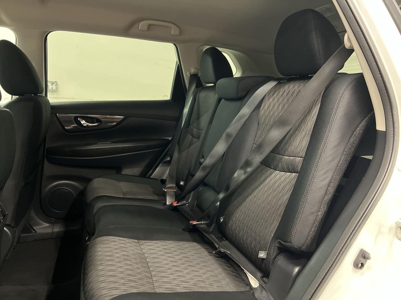 2020 Nissan Rogue SE AWD | HTD SEATS | CARPLAY | 17IN ALLOYS | A/C Photo
