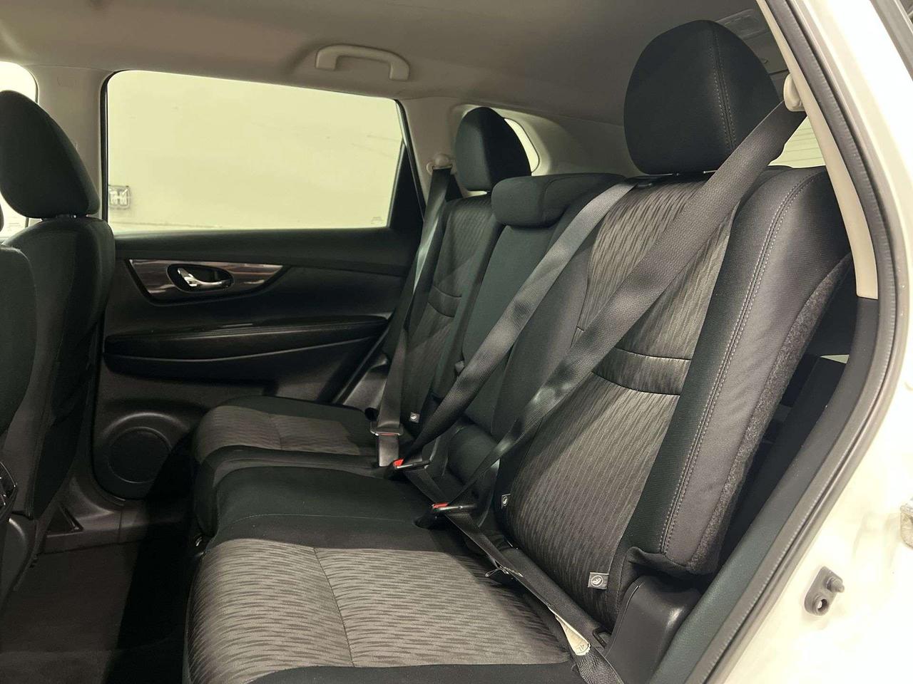 2020 Nissan Rogue SE AWD | HTD SEATS | CARPLAY | 17IN ALLOYS | A/C Photo
