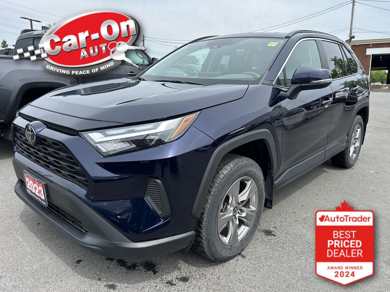2023 Toyota RAV4 XLE AWD Photo0