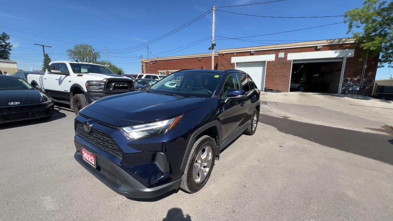 2023 Toyota RAV4 XLE AWD | SUNROOF | HTD SEATS | CARPLAY | ALLOYS Photo