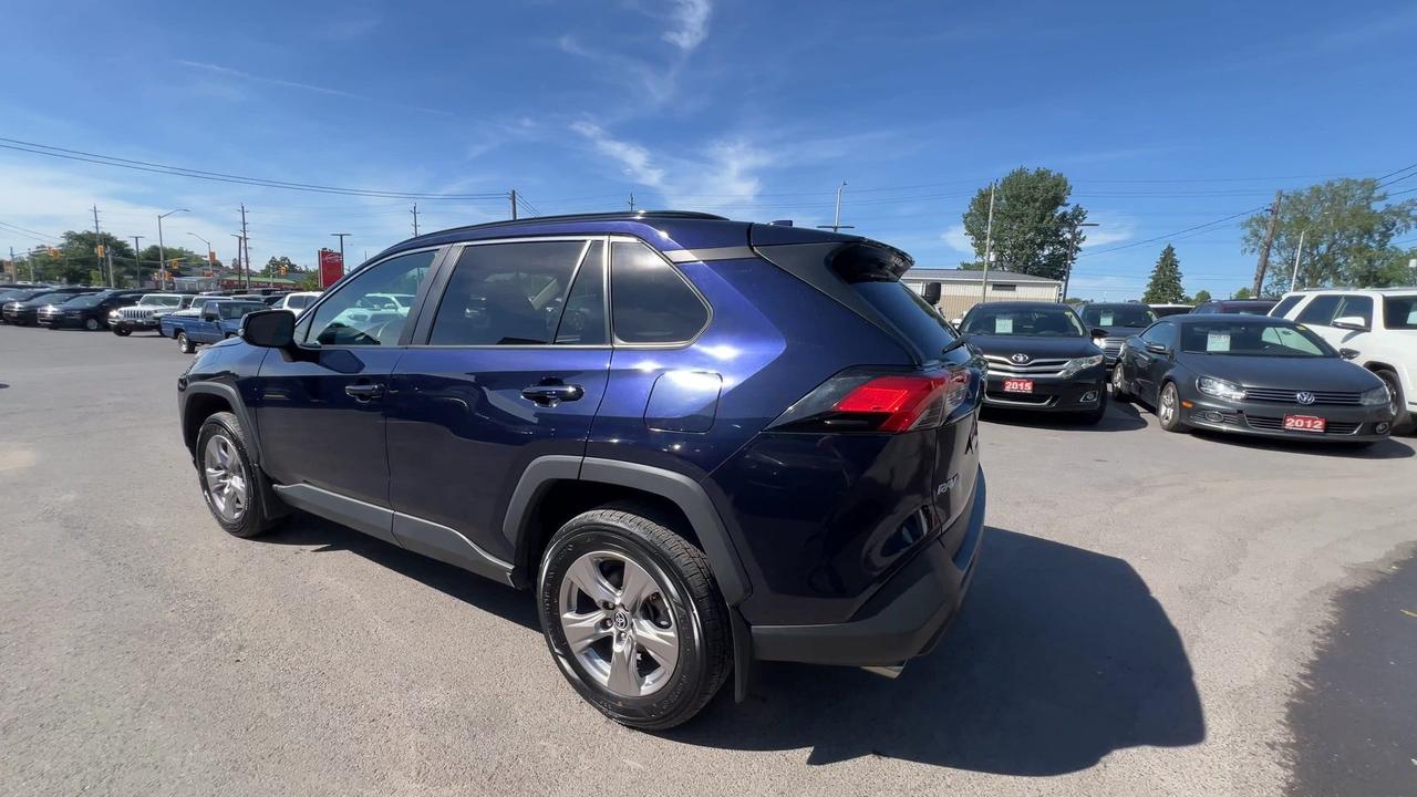 2023 Toyota RAV4 XLE AWD | SUNROOF | HTD SEATS | CARPLAY | ALLOYS Photo