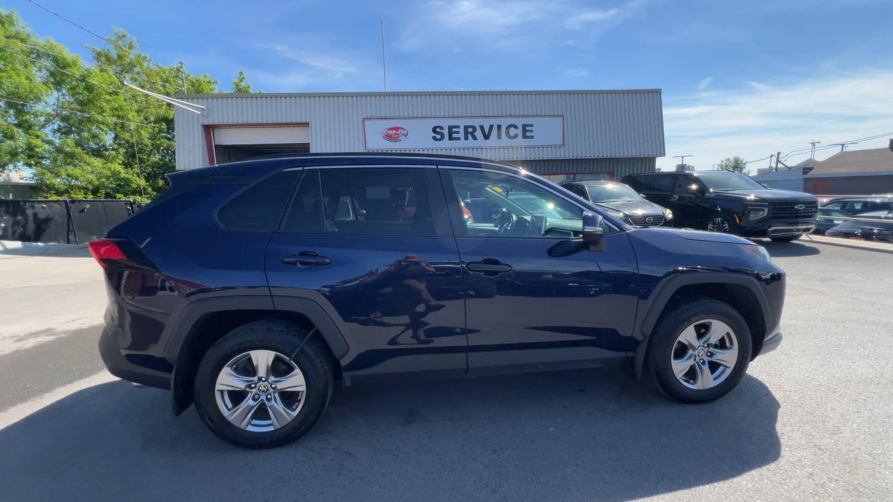 2023 Toyota RAV4 XLE AWD | SUNROOF | HTD SEATS | CARPLAY | ALLOYS Photo