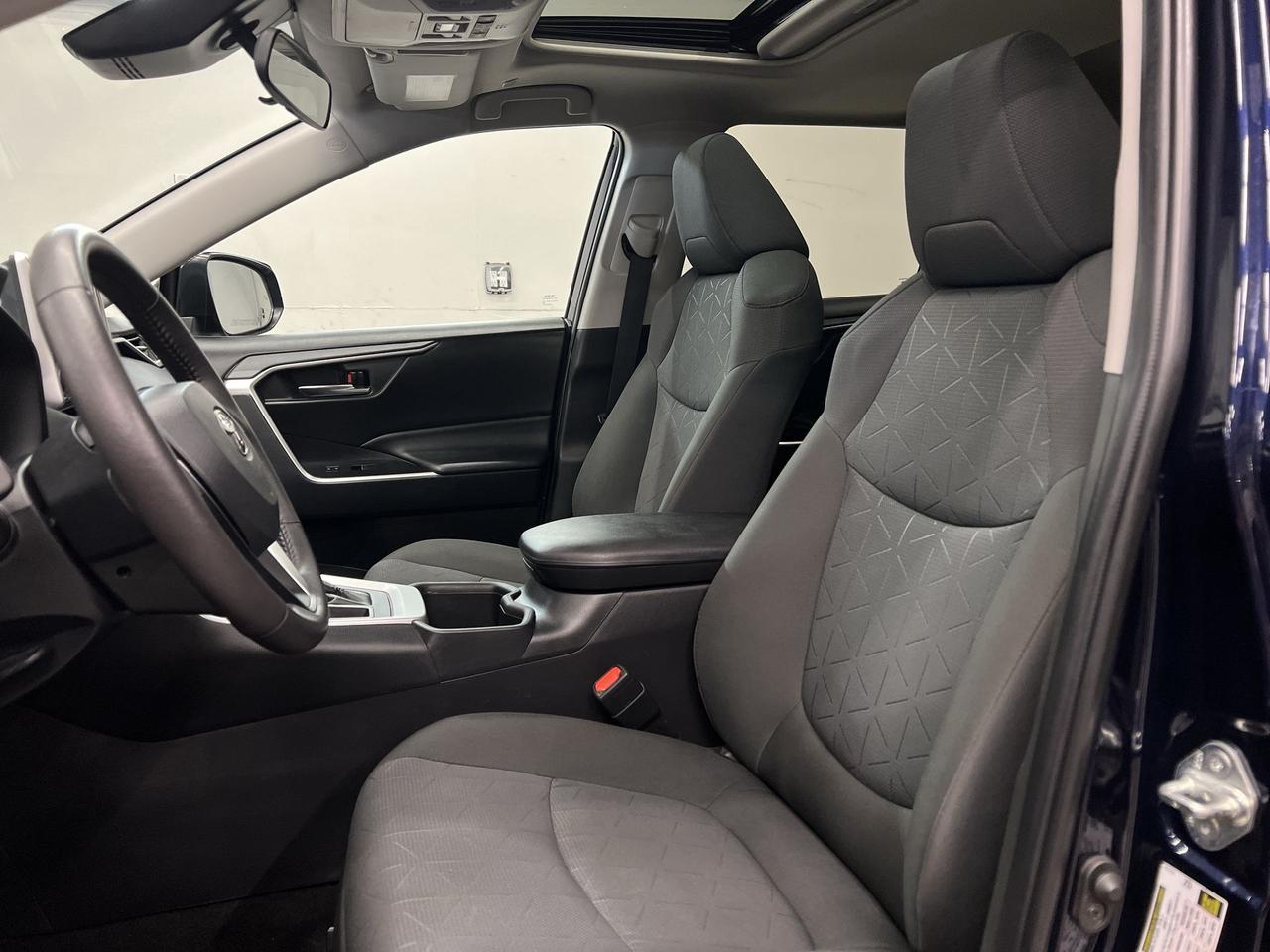 2023 Toyota RAV4 XLE AWD | SUNROOF | HTD SEATS | CARPLAY | ALLOYS Photo