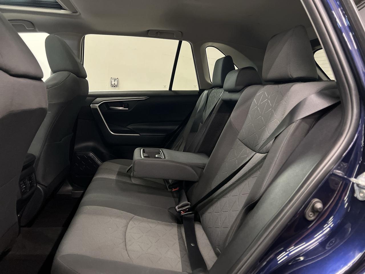 2023 Toyota RAV4 XLE AWD | SUNROOF | HTD SEATS | CARPLAY | ALLOYS Photo