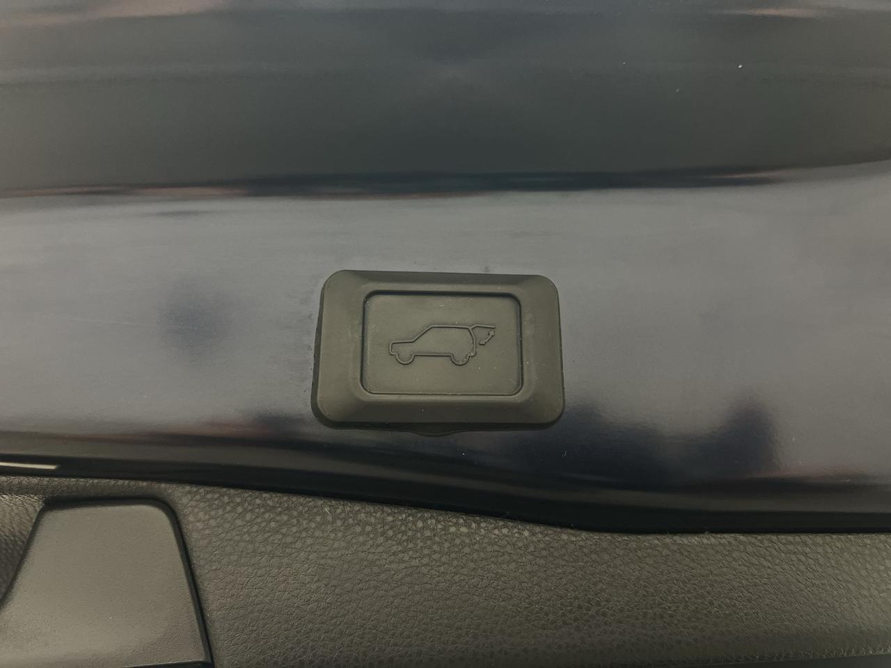 2023 Toyota RAV4 XLE AWD | SUNROOF | HTD SEATS | CARPLAY | ALLOYS Photo