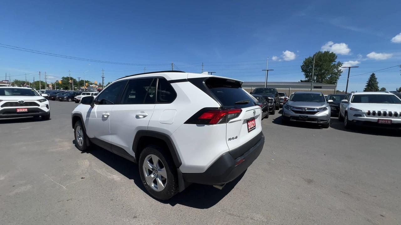 2021 Toyota RAV4 XLE AWD | LOW KMS! | SUNROOF | HTD SEATS | CARPLAY Photo