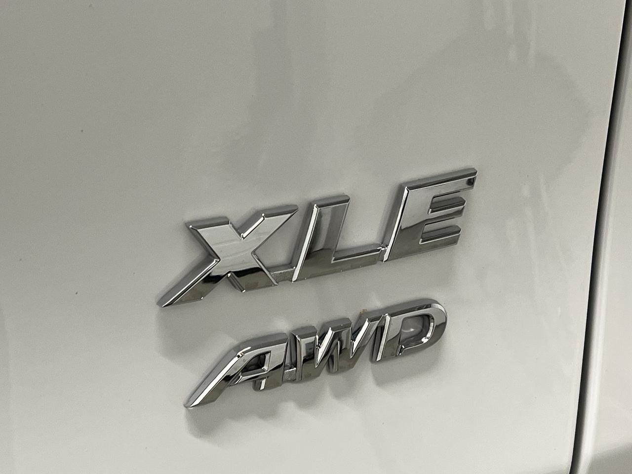 2021 Toyota RAV4 XLE AWD | LOW KMS! | SUNROOF | HTD SEATS | CARPLAY Photo